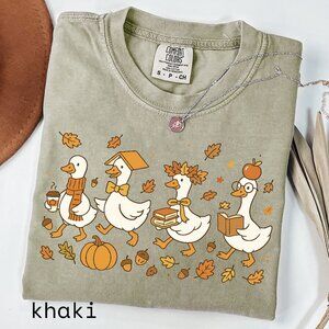 New Funny Fall Teacher Librarian Book Goose Thanksgiving Comfort Colors® T-shirt